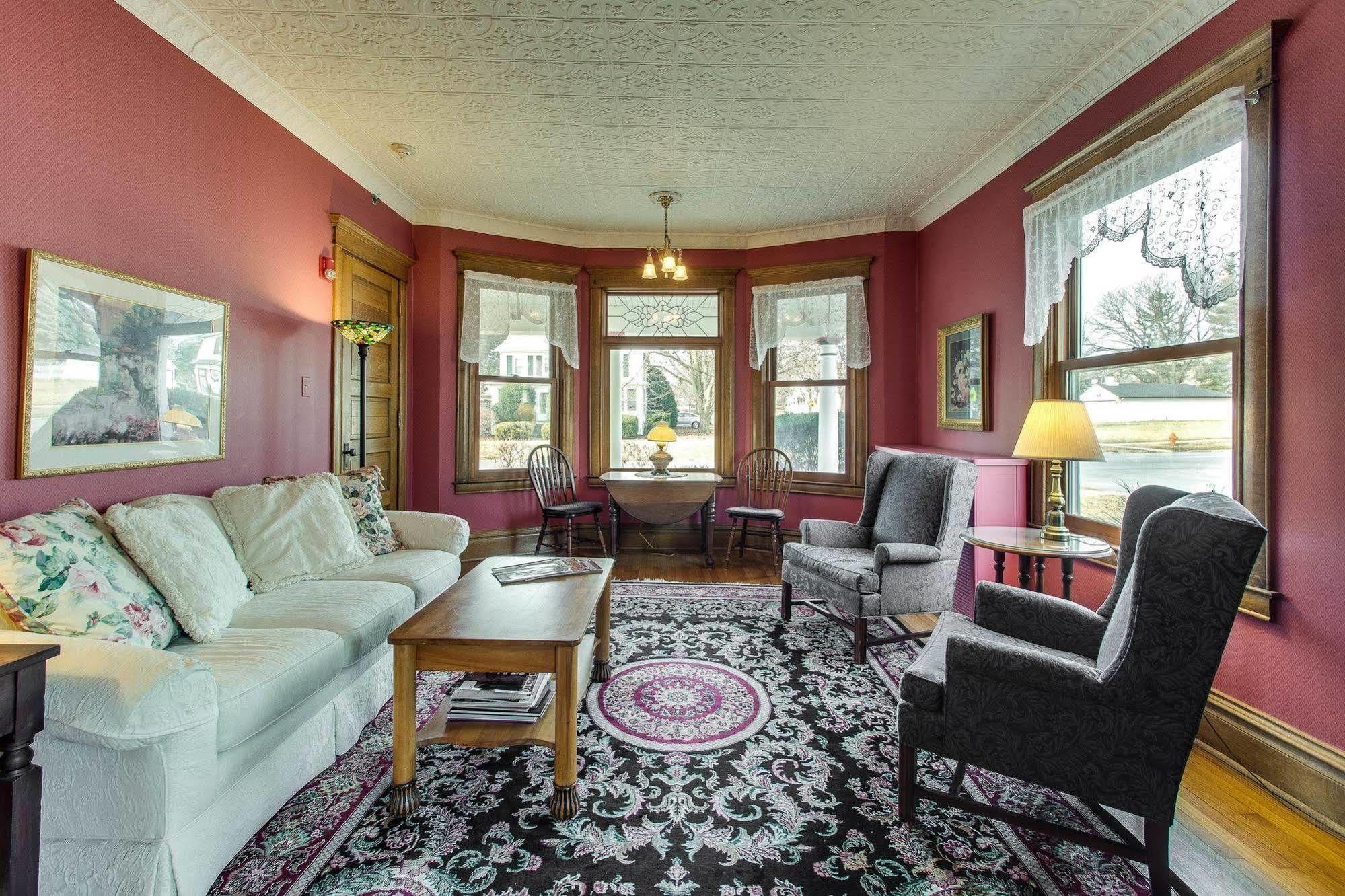Harrison House Bed & Breakfast Непервілл Екстер'єр фото
