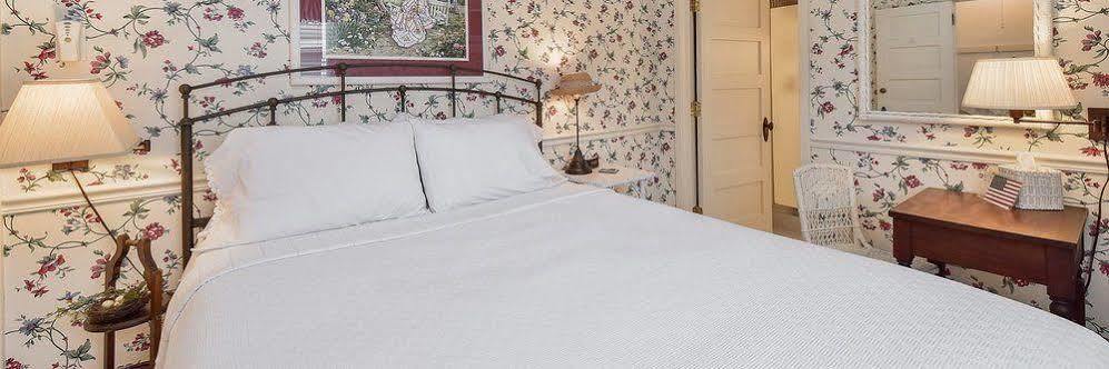 Harrison House Bed & Breakfast Непервілл Екстер'єр фото