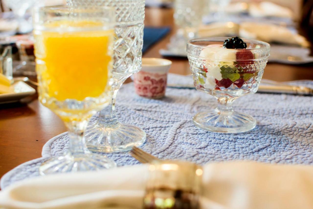 Harrison House Bed & Breakfast Непервілл Екстер'єр фото